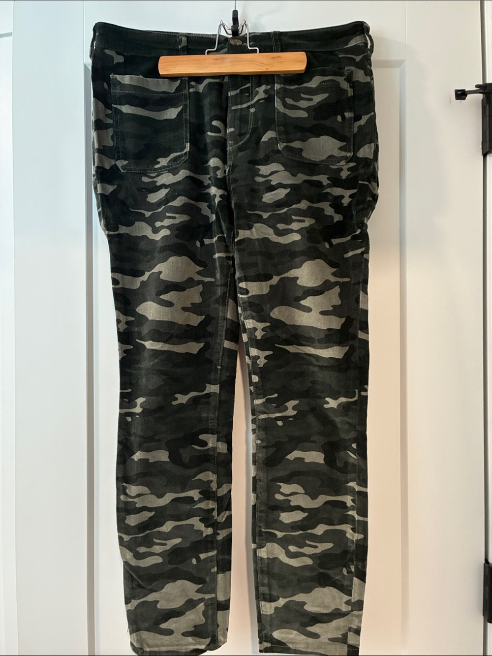 Women’s Corduroy Camo Jogger Pants - Green Camo